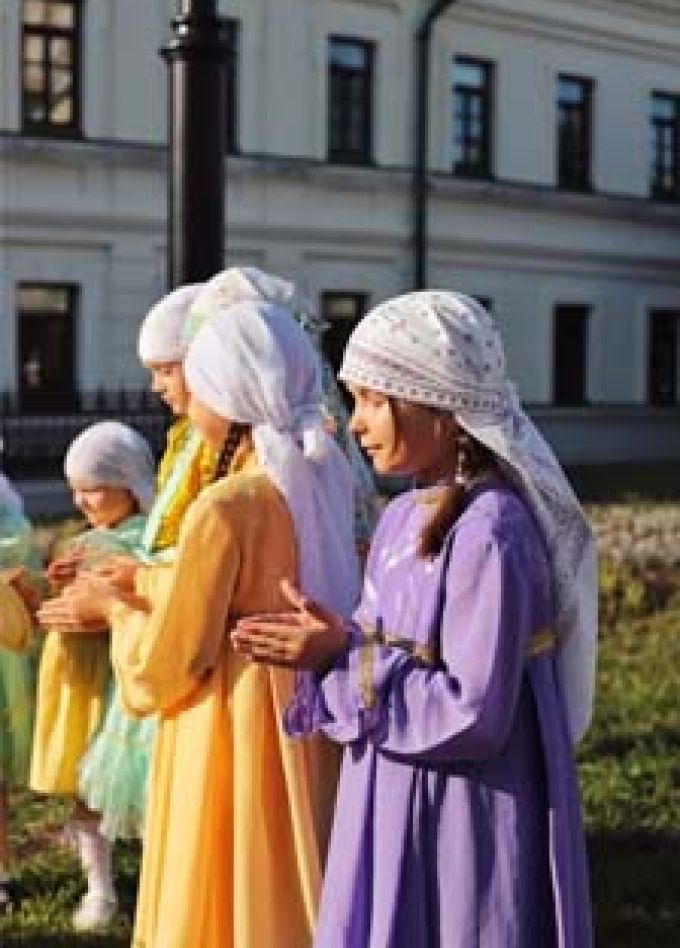 По улицам сквозь время. Махаббэт