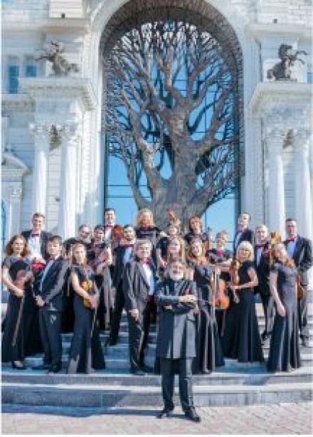 Казанский камерный оркестр La Primavera / Концерт с новогодним настроением