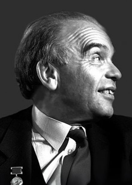 В траве сидел кузнечик: К 100-летию со дня рождения Владимира Шаинского