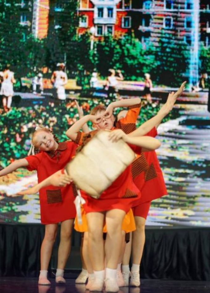 Ёлки- иголки! Новогодняя концертная программа