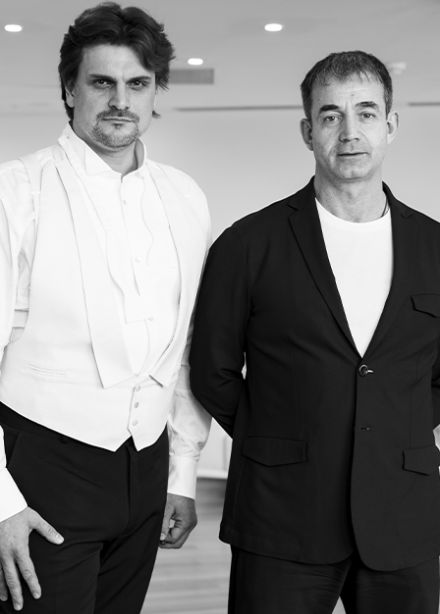 В списках не значился. Государственный Кремлевский оркестр и Дмитрий Певцов.